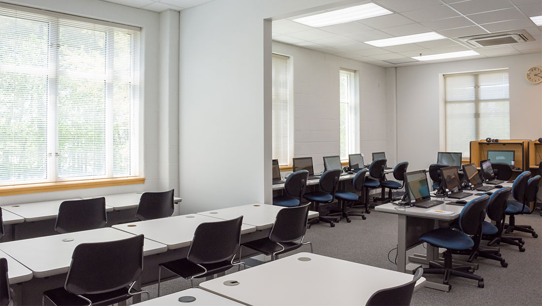 Office full of tables and chairs